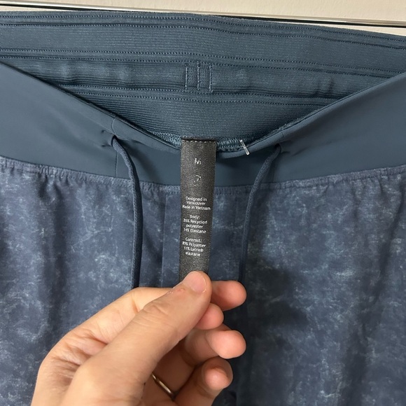 Lululemon T.H.E Short Linerless - Picture 5 of 6